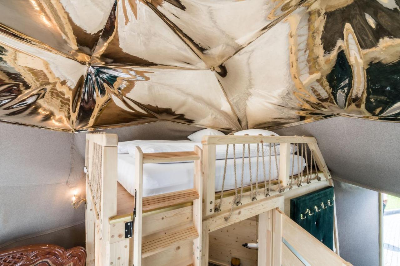 מלון ביאלי דונאייק Glamp Royal מראה חיצוני תמונה